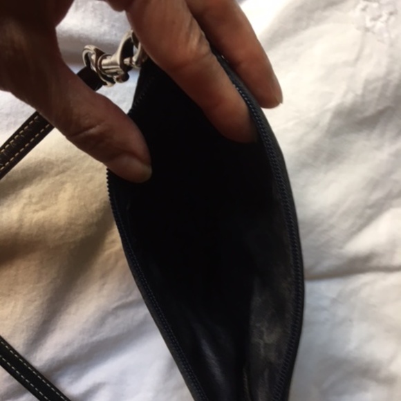 NWOT Coach Blue Suede Wristlet - Picture 5 of 9